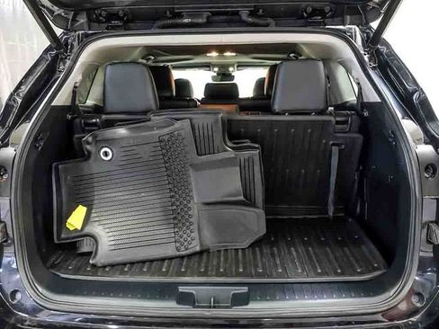 Used 2022 Toyota Highlander Limited AWD/4WD image 25