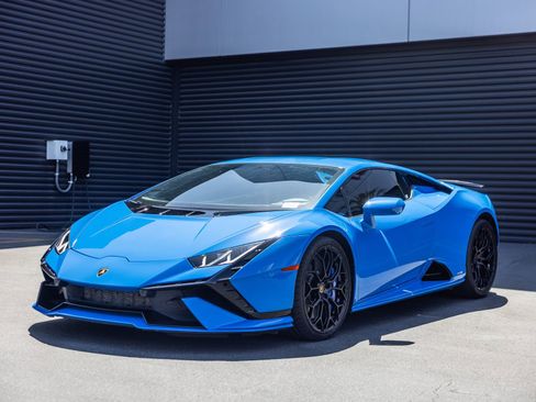 Used 2024 Lamborghini Huracan Tecnica RWD image 1