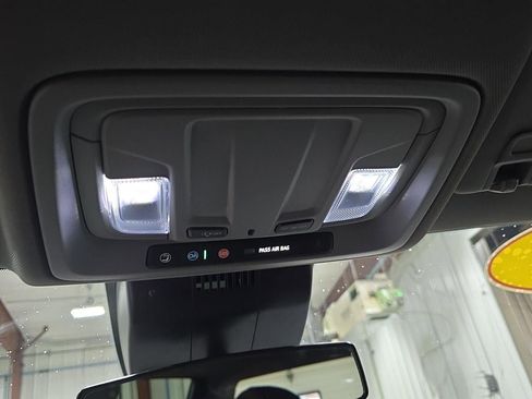 Used 2023 GMC Sierra 1500 Elevation image 15