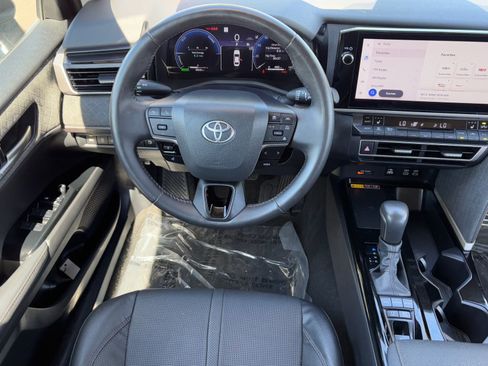 Certified 2025 Toyota Camry XLE image 16