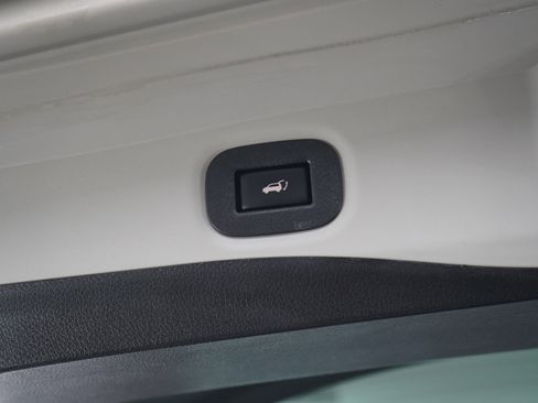 Used 2019 Nissan Rogue SV AWD/4WD image 18
