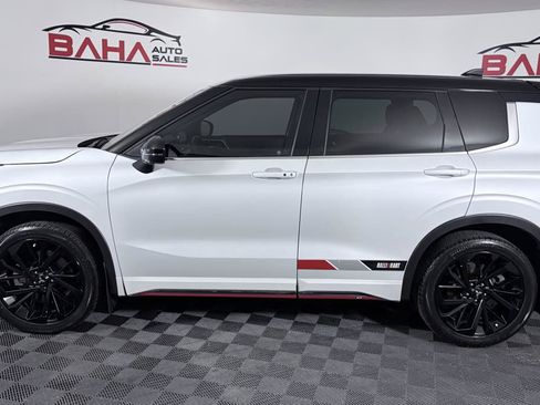 Used 2023 Mitsubishi Outlander ES AWD/4WD image 3