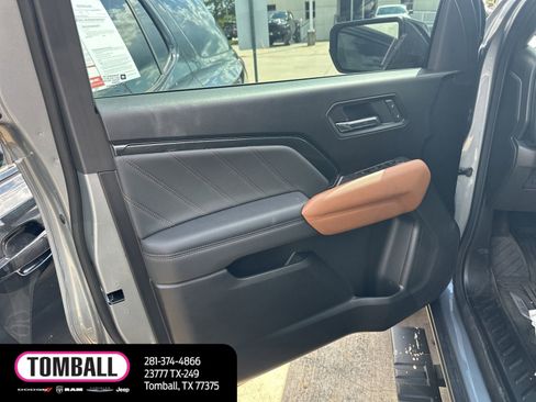 Used 2026 GMC Canyon AT4 w/ Nightfall Essentials Package AWD/4WD image 8