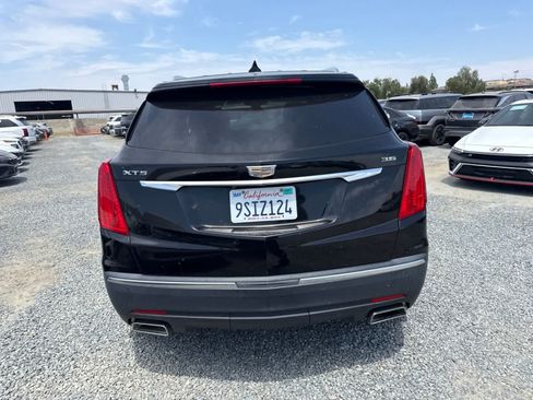 Used 2019 Cadillac XT5 Luxury w/ LPO, Radiant Package FWD image 6