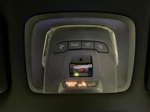 Certified 2025 Toyota Crown Signia image 36