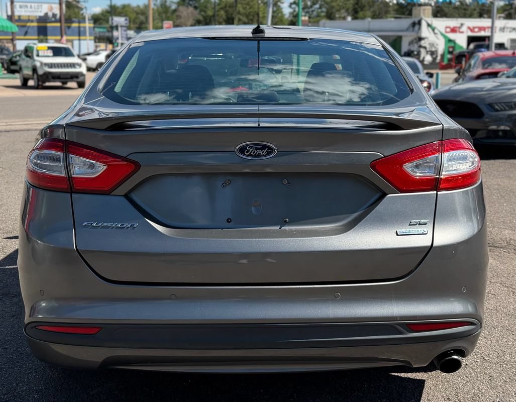 Used 2013 Ford Fusion SE FWD image 4