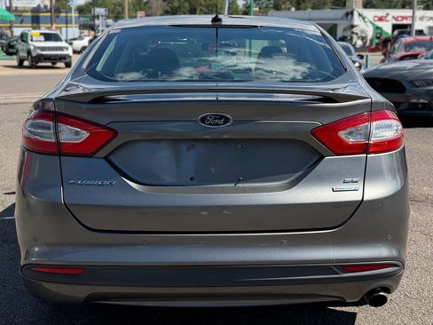 Used 2013 Ford Fusion SE FWD image 4