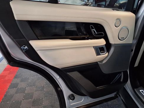 Used 2018 Land Rover Range Rover Supercharged AWD/4WD image 15