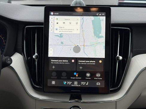 New 2026 Volvo XC60 B5 Ultra w/ Climate Package image 8