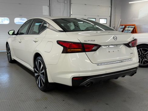 Used 2021 Nissan Altima 2.5 SR w/ SR Premium Package AWD/4WD image 10