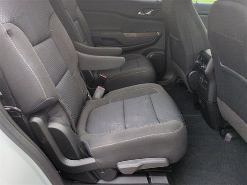 Certified 2023 GMC Acadia SLE w/ Driver Convenience Package image 23