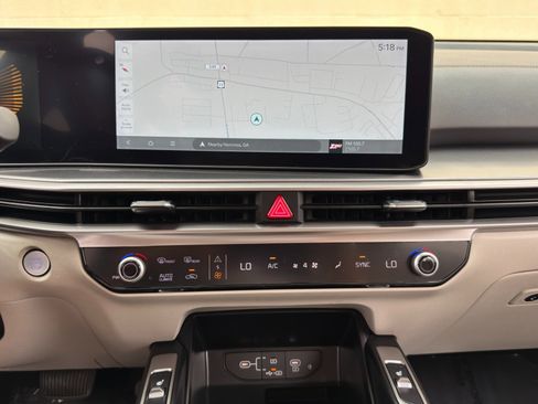 Used 2025 Kia Sorento EX w/ Panoramic Sunroof Package FWD image 23
