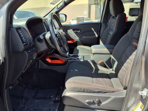 Used 2024 Nissan Frontier PRO-4X image 11