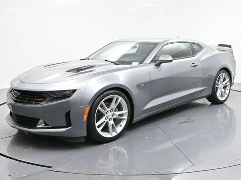 Used 2019 Chevrolet Camaro LT w/ RS Package image 3