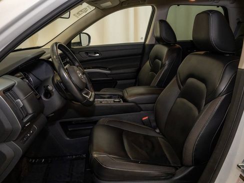 Certified 2023 Nissan Pathfinder SL image 12