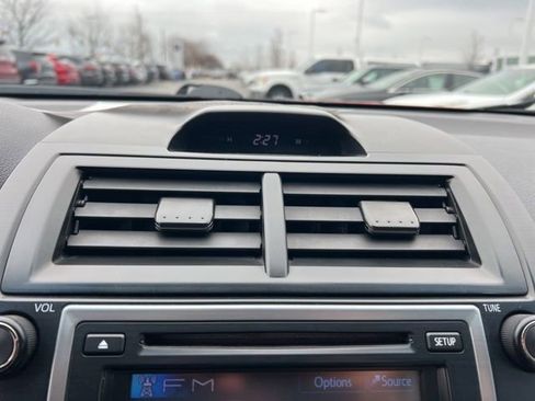 Used 2012 Toyota Camry LE image 17