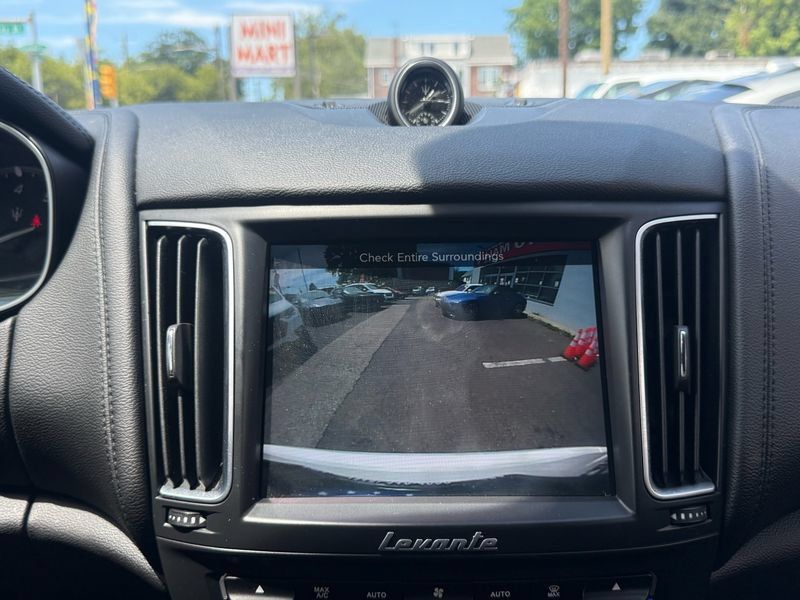 Used 2020 Maserati Levante S AWD/4WD image 26