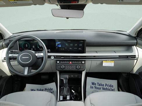Certified 2026 Hyundai Tucson SE FWD image 16