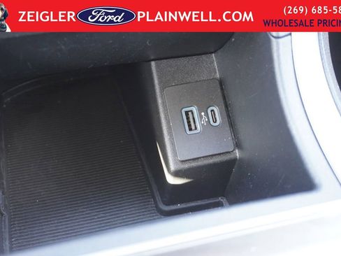 Used 2024 Ford Edge SEL image 22