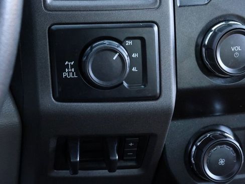 Certified 2019 Ford F250 XL w/ XL Value Package image 27