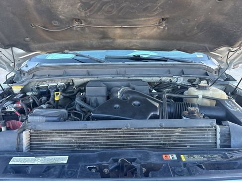 Used 2012 Ford F250 XLT w/ Camper Pkg image 44
