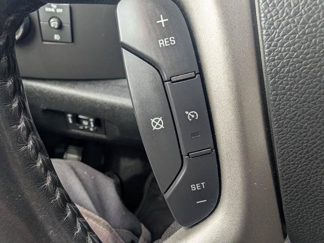 Used 2011 Chevrolet Silverado 2500 LT w/ Interior Plus Package AWD/4WD image 11