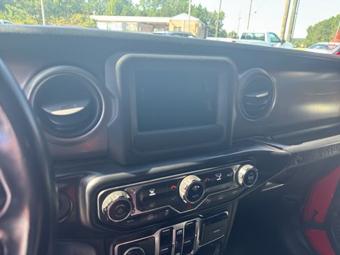 Used 2021 Jeep Wrangler Unlimited Sport w/ Technology Group AWD/4WD image 14
