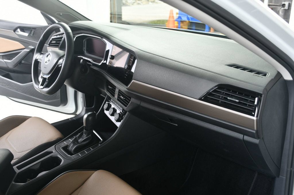 Used 2020 Volkswagen Jetta SEL Premium FWD image 27