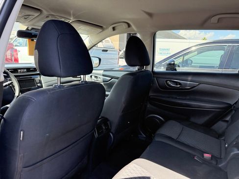 Used 2020 Nissan Rogue SV AWD/4WD image 10