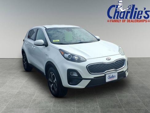 Used 2022 Kia Sportage LX AWD/4WD image 3