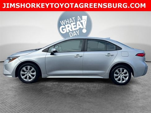 Used 2023 Toyota Corolla LE image 7