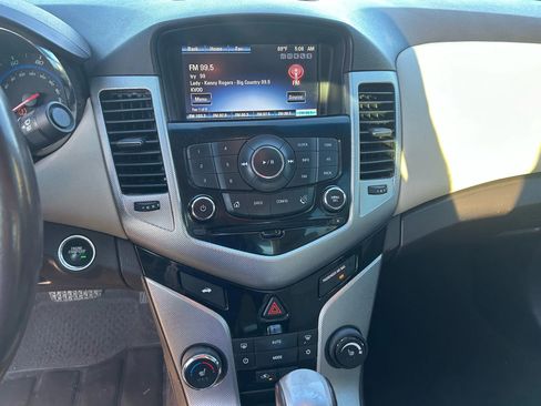 Used 2016 Chevrolet Cruze LTZ w/ Enhanced Safety Package image 27