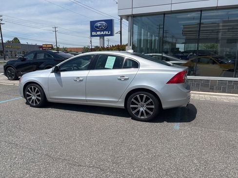 Used 2018 Volvo S60 T5 Inscription Platinum AWD/4WD image 9