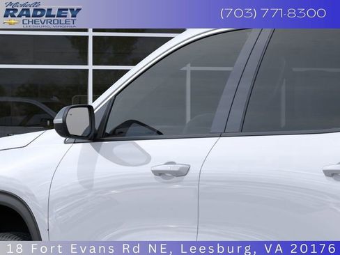 New 2026 Chevrolet Traverse LT image 14