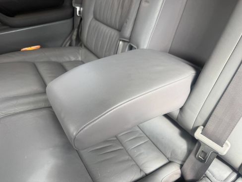 Used 2002 Toyota Land Cruiser image 74