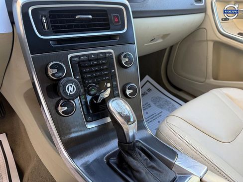 Used 2013 Volvo S60 T5 image 16