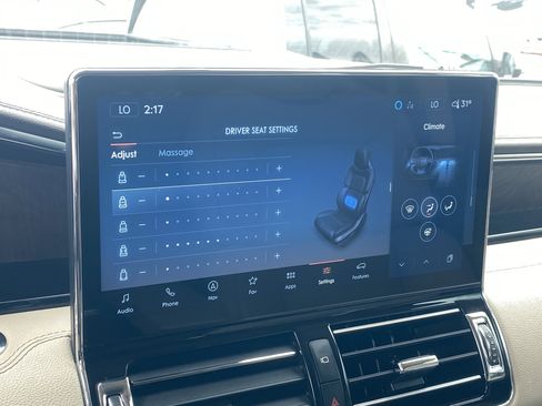 Used 2023 Lincoln Navigator L Reserve image 21