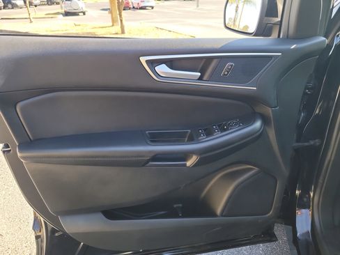 Used 2024 Ford Edge SEL image 17