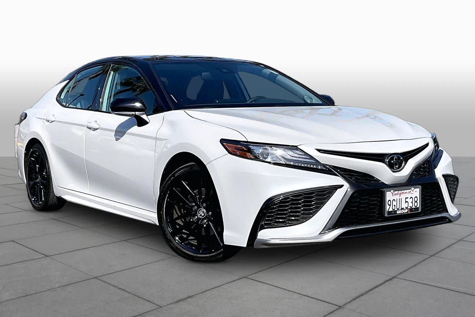Used 2023 Toyota Camry XSE FWD image 2