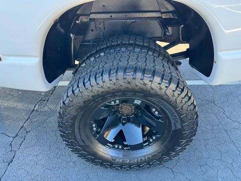 Used 2007 Dodge Ram 3500 Truck SLT image 12