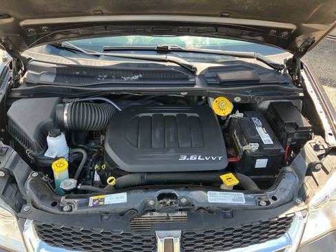Used 2017 Dodge Grand Caravan SE w/ Power Window Group FWD image 19