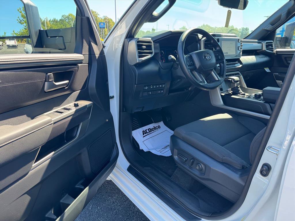 Used 2026 Toyota Tundra SR5 w/ SR5 Convenience Package AWD/4WD image 13