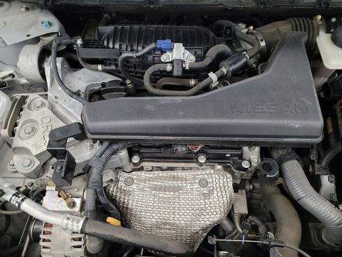 Used 2019 Nissan Rogue S image 30