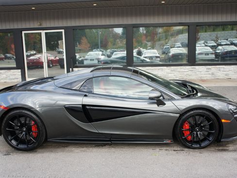 Used 2019 McLaren 570S Spider image 58