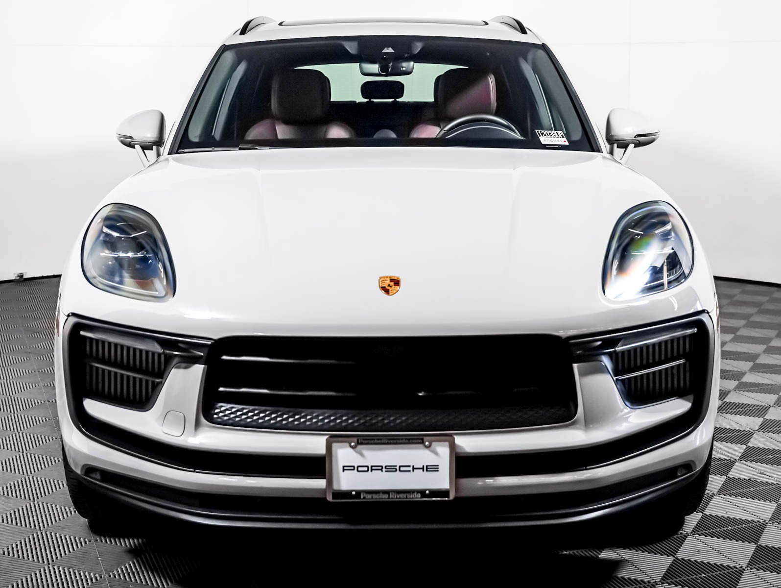 Certified 2023 Porsche Macan S AWD/4WD image 7