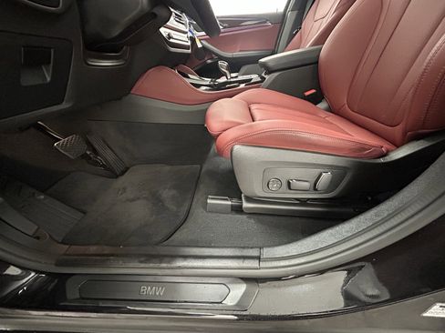 Used 2025 BMW X4 xDrive30i image 32