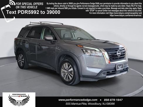 Used 2024 Nissan Pathfinder SL AWD/4WD image 1