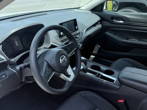 Used 2022 Nissan Altima 2.5 S FWD image 9