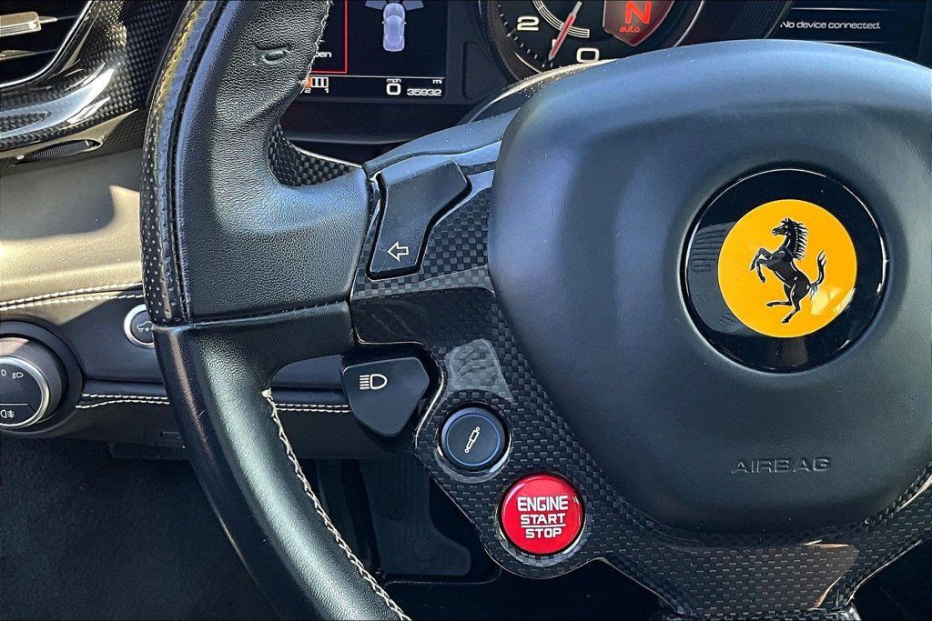 Used 2018 Ferrari 488 GTB RWD image 9