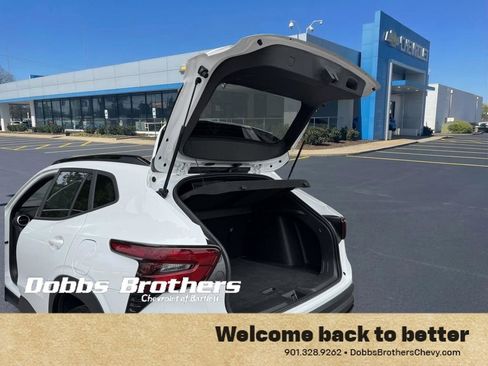 Certified 2024 Chevrolet Trax RS w/ Sunroof Package FWD image 30